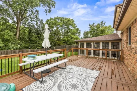 1214 Sherwood Drive Greenfield IN 46140