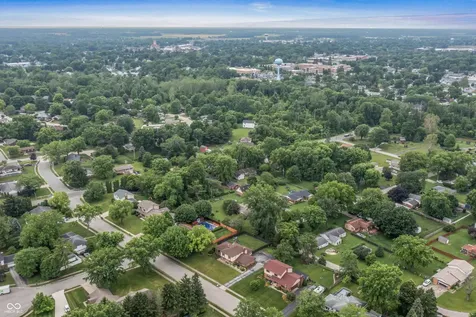 1214 Sherwood Drive Greenfield IN 46140
