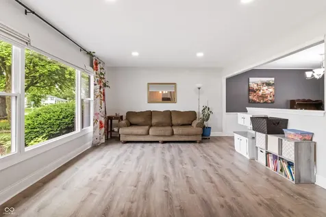 1214 Sherwood Drive Greenfield IN 46140