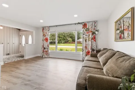 1214 Sherwood Drive Greenfield IN 46140
