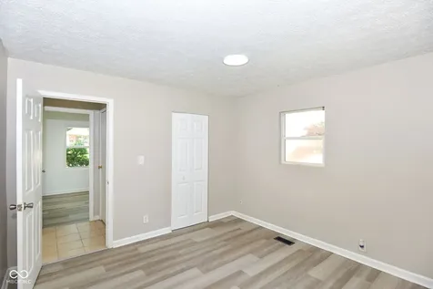 9226 Rochelle Drive Indianapolis IN 46235