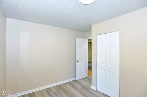 9226 Rochelle Drive Indianapolis IN 46235