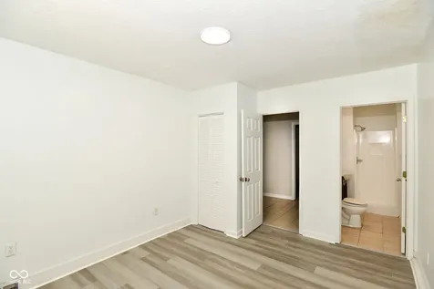 9226 Rochelle Drive Indianapolis IN 46235