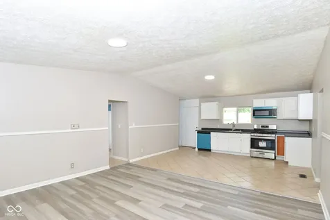 9226 Rochelle Drive Indianapolis IN 46235