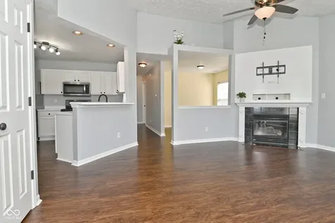 10684 Hoosier Court Indianapolis IN 46234