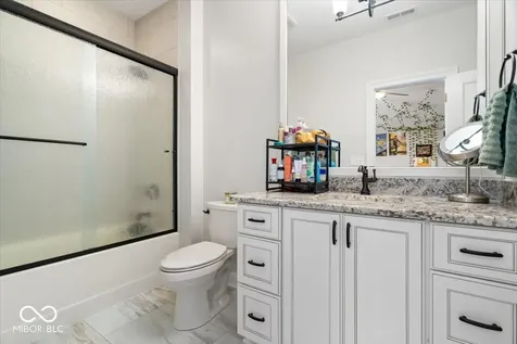 528 Dickson Lane Carmel IN 46032