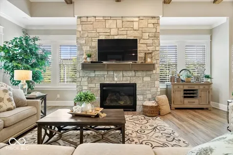 528 Dickson Lane Carmel IN 46032