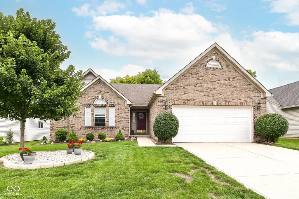 10463 Becker Court Fishers IN 46038