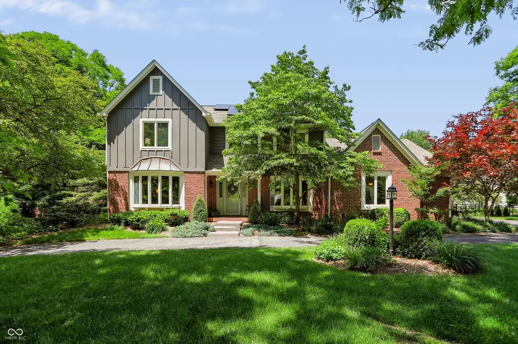 11377 Brentwood Avenue Zionsville IN 46077