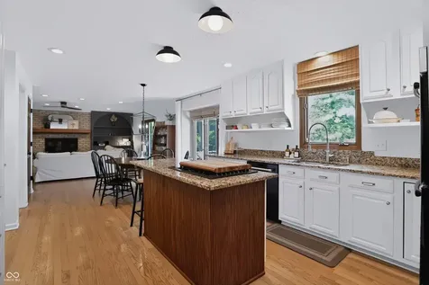 11377 Brentwood Avenue Zionsville IN 46077