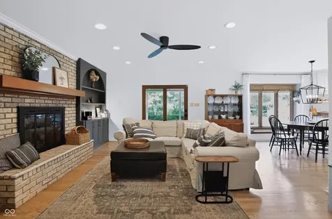 11377 Brentwood Avenue Zionsville IN 46077