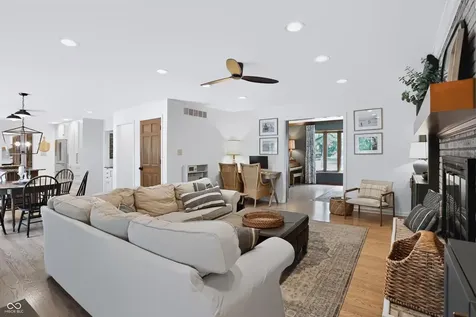 11377 Brentwood Avenue Zionsville IN 46077