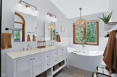 11377 Brentwood Avenue Zionsville IN 46077