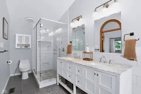 11377 Brentwood Avenue Zionsville IN 46077