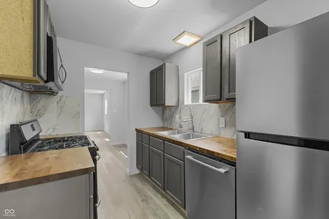 734 N Arnolda Avenue Indianapolis IN 46222