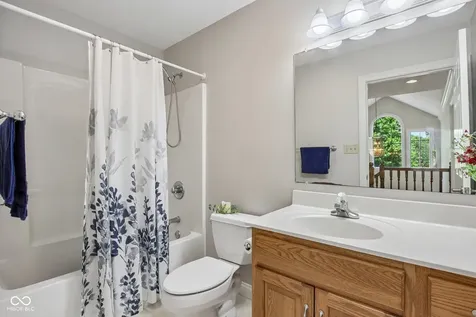 1061 W Cedar Lane Crawfordsville IN 47933