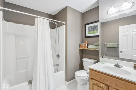 1061 W Cedar Lane Crawfordsville IN 47933