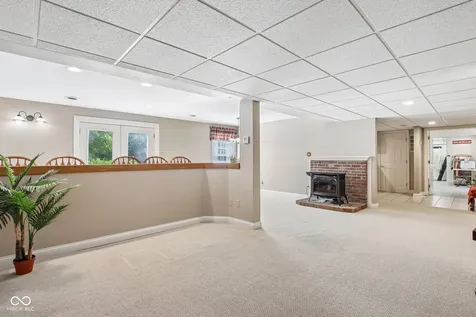 1061 W Cedar Lane Crawfordsville IN 47933