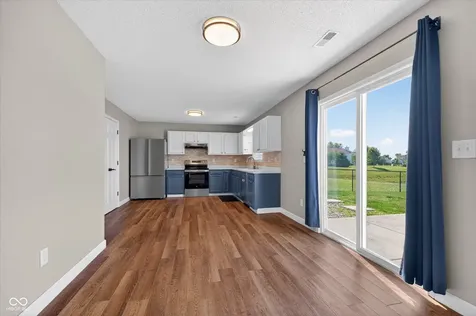 2295 Lakecrest Drive Columbus IN 47201