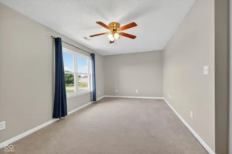 2295 Lakecrest Drive Columbus IN 47201