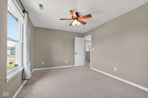 2295 Lakecrest Drive Columbus IN 47201