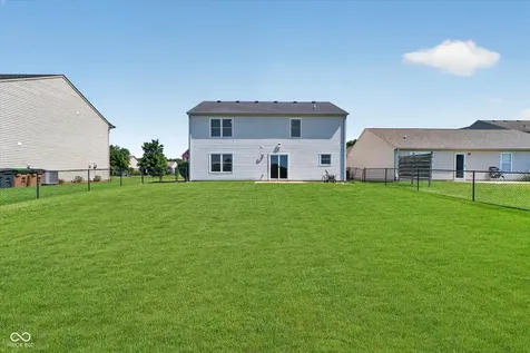2295 Lakecrest Drive Columbus IN 47201