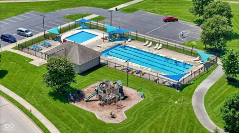 2295 Lakecrest Drive Columbus IN 47201