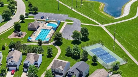 2295 Lakecrest Drive Columbus IN 47201