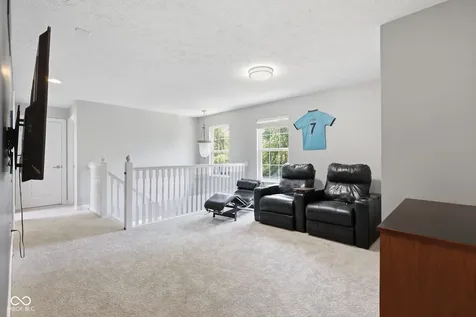 10929 Glazer Way Fishers IN 46038