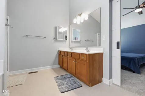 10929 Glazer Way Fishers IN 46038