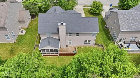 10929 Glazer Way Fishers IN 46038