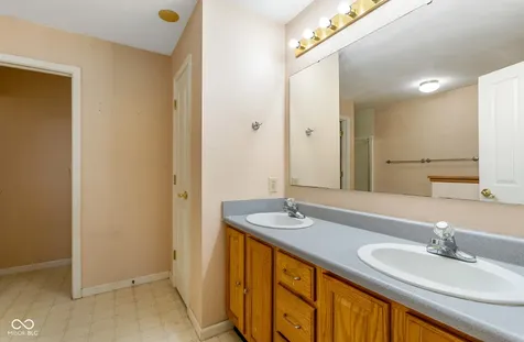 4620 Driftwood Lane Greenwood IN 46143