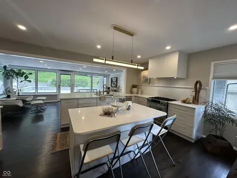 6976 Washington Boulevard Indianapolis IN 46220