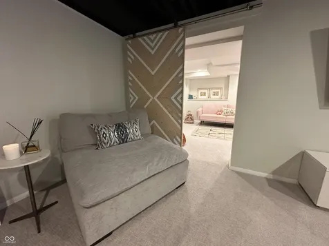 6976 Washington Boulevard Indianapolis IN 46220