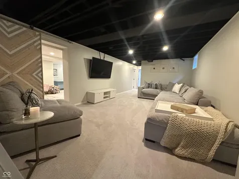 6976 Washington Boulevard Indianapolis IN 46220