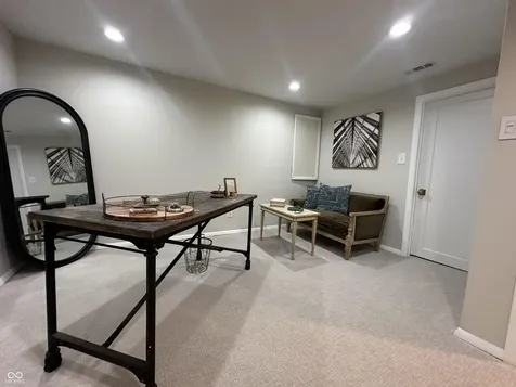 6976 Washington Boulevard Indianapolis IN 46220