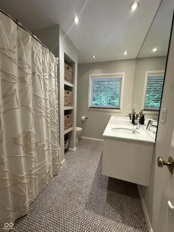 6976 Washington Boulevard Indianapolis IN 46220