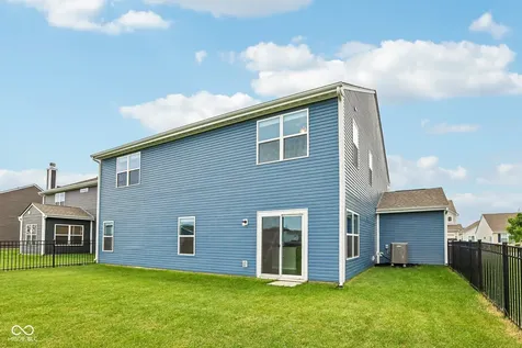 527 Buckthorn Sheridan IN 46069