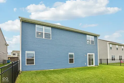527 Buckthorn Sheridan IN 46069