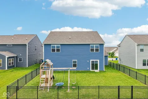 527 Buckthorn Sheridan IN 46069