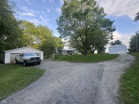 2049 E 400 S Crawfordsville IN 47933