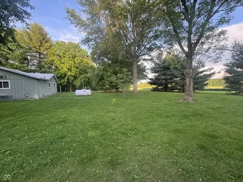 2049 E 400 S Crawfordsville IN 47933