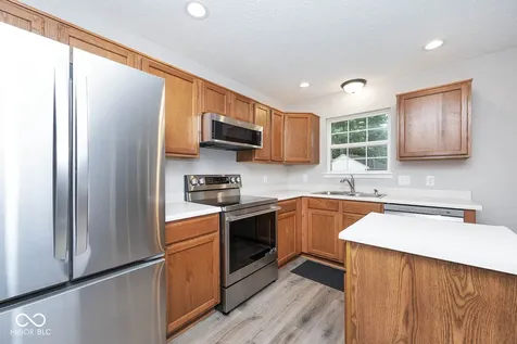 5543 Alcott Lane Indianapolis IN 46221