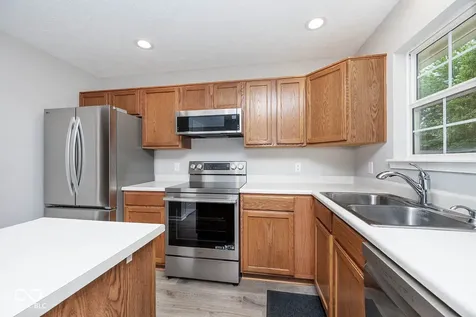 5543 Alcott Lane Indianapolis IN 46221