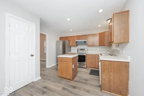 5543 Alcott Lane Indianapolis IN 46221
