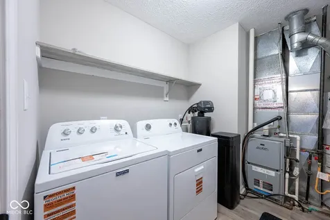 5543 Alcott Lane Indianapolis IN 46221