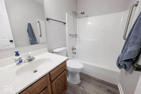 5543 Alcott Lane Indianapolis IN 46221