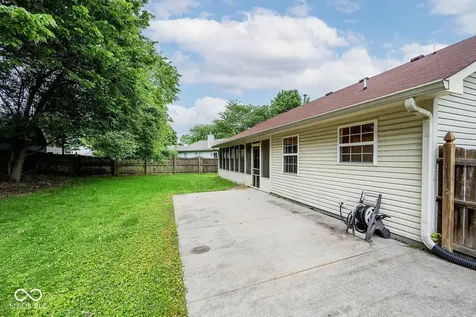 5543 Alcott Lane Indianapolis IN 46221