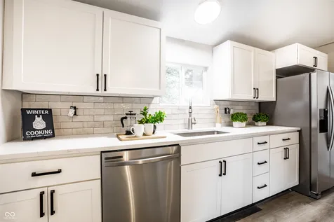 4046 Rookwood Indianapolis IN 46208