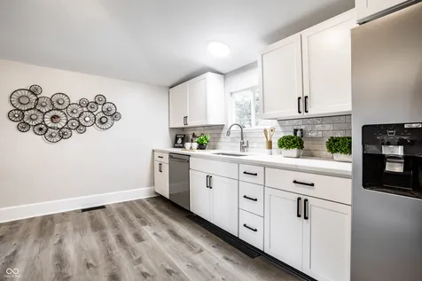 4046 Rookwood Indianapolis IN 46208